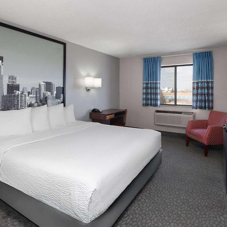 Super 8 By Wyndham Romeoville Bolingbrook Exterior foto
